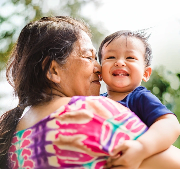 baby-grandmother-personal-care-teaser-720x676.webp